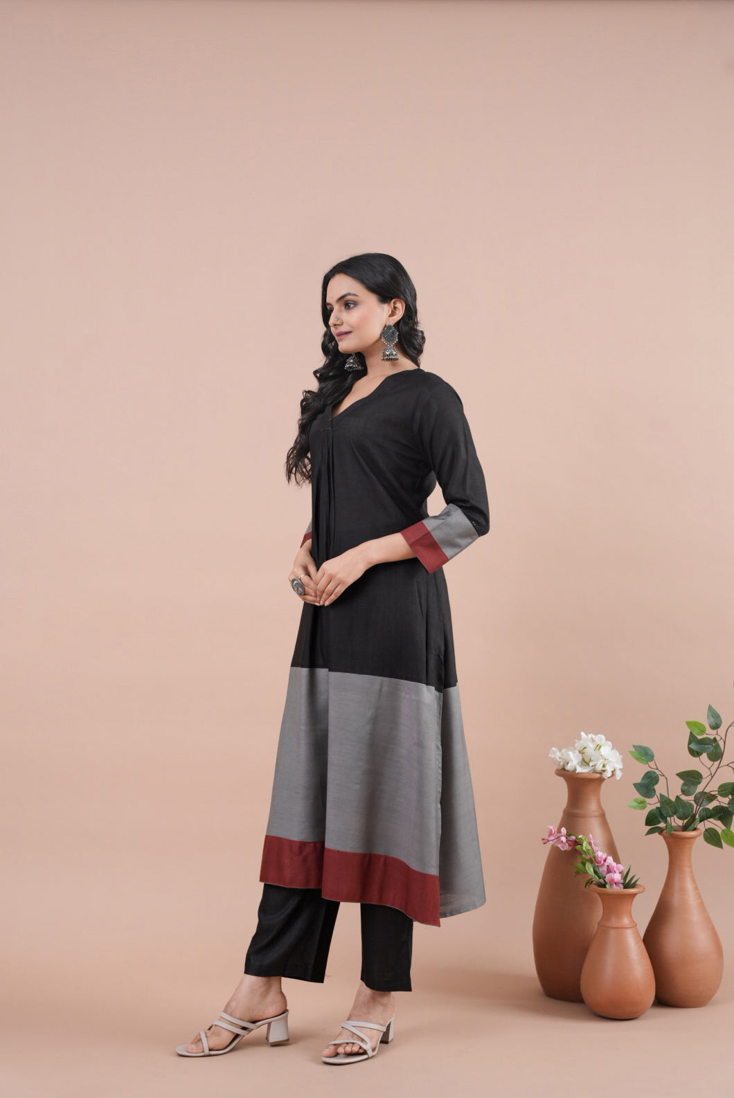 Jacqueline V-Neck Pleated Black Kurta Set-Kurta Set-Ekana Label